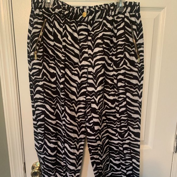 Calvin Klein NWT zebra print capri pants Sz M - Picture 1 of 4